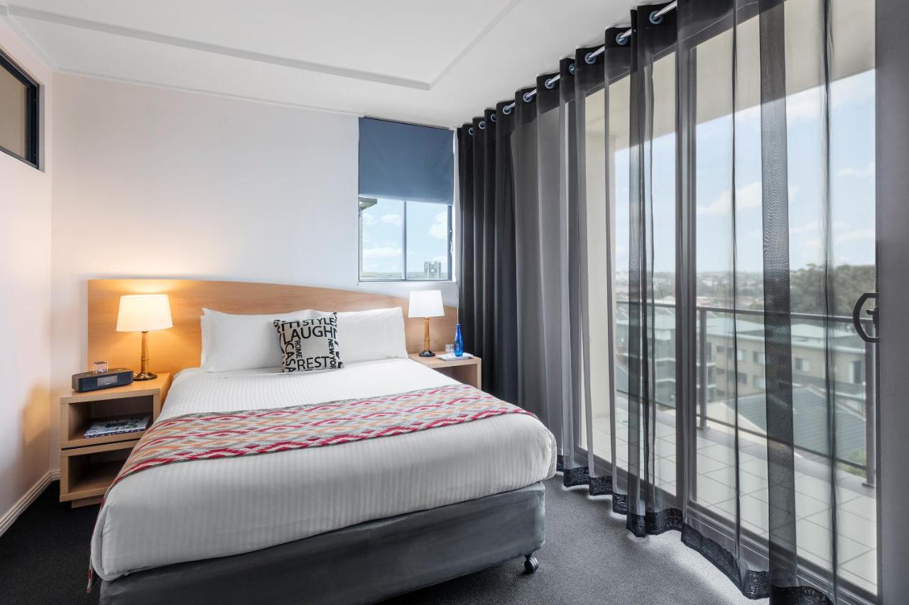 Nesuto Parramatta Aparthotel Sydney Phòng bức ảnh